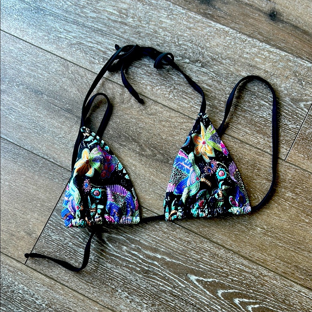 Woman's bikini top